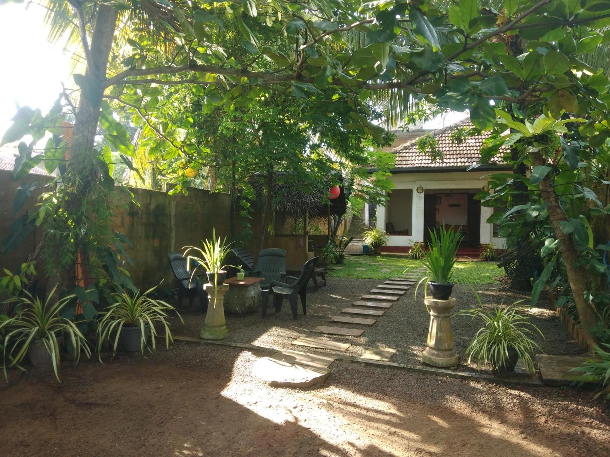 Sena'S Place Хиккадува Экстерьер фото
