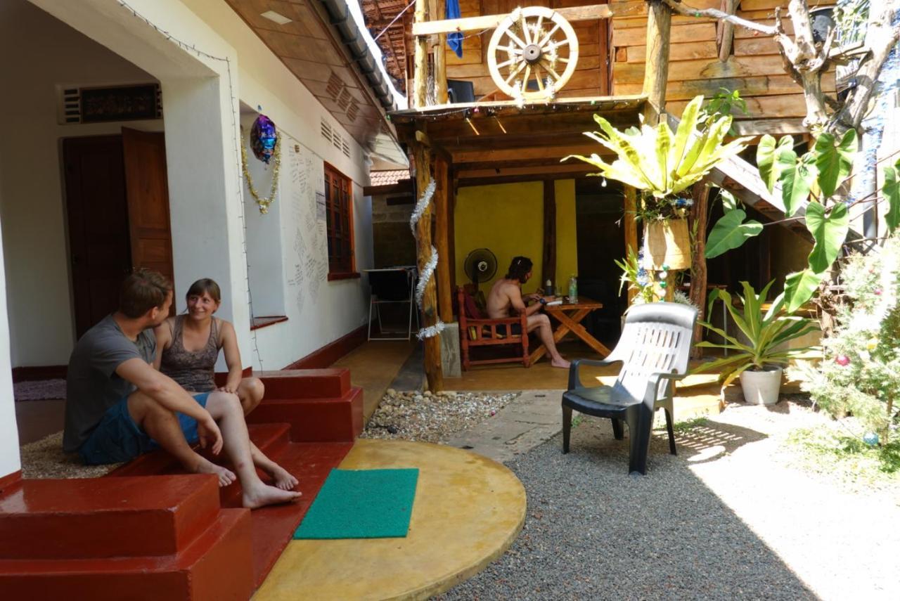 Sena'S Place Хиккадува Экстерьер фото