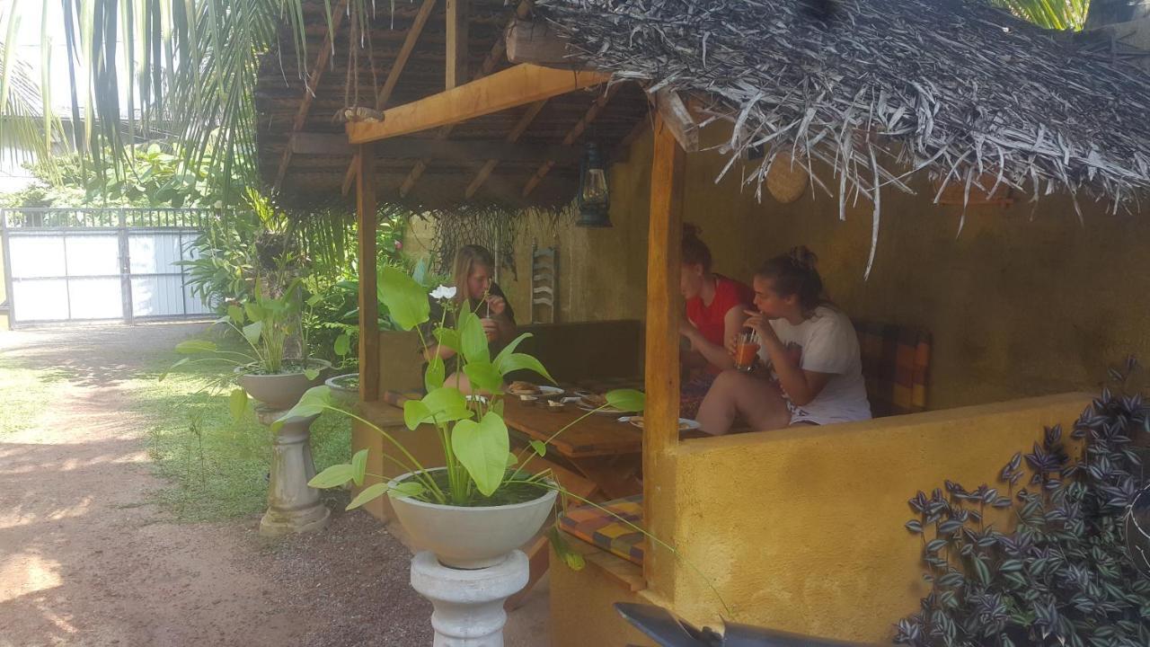 Sena'S Place Хиккадува Экстерьер фото